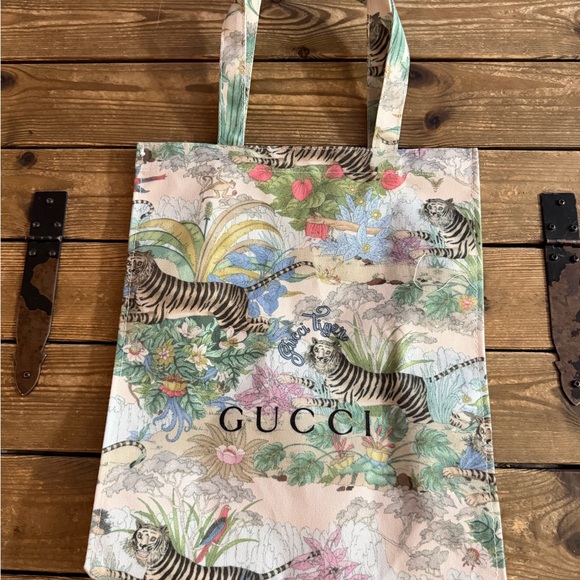Gucci Handbags - Gucci Jungle Print Canvas Tote